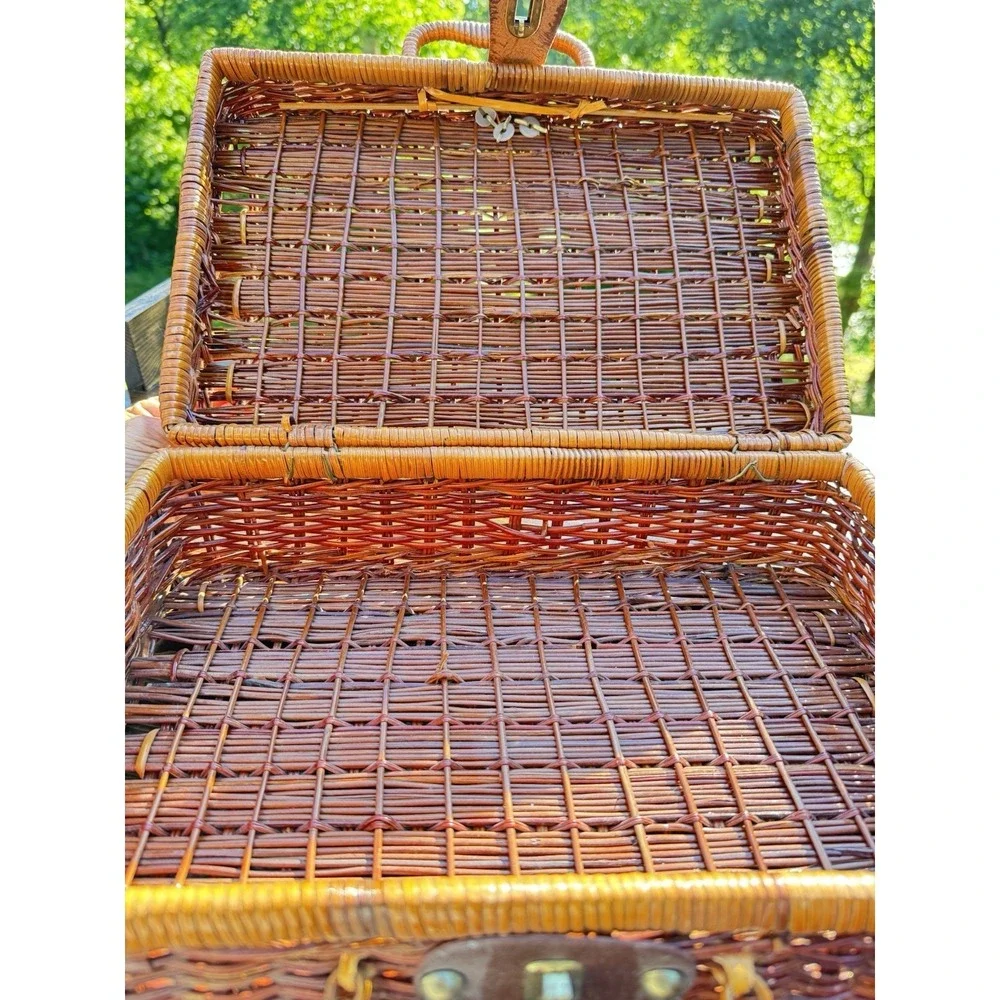 Wicker Picnic Basket Woven Storage Basket w Handle Latch Vintage Style 13.5" - Picture 5 of 12